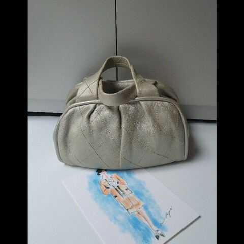 Chanel 銀色軟皮革抓皺手提波士頓包