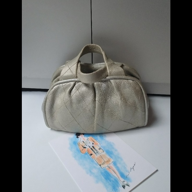 Chanel 銀色軟皮革抓皺手提波士頓包-0