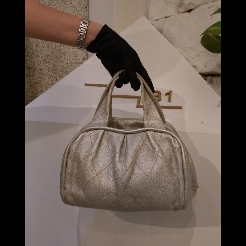 Chanel 銀色軟皮革抓皺手提波士頓包-1