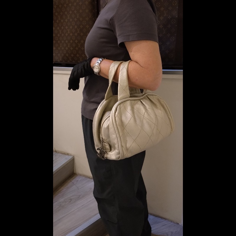 Chanel 銀色軟皮革抓皺手提波士頓包-4