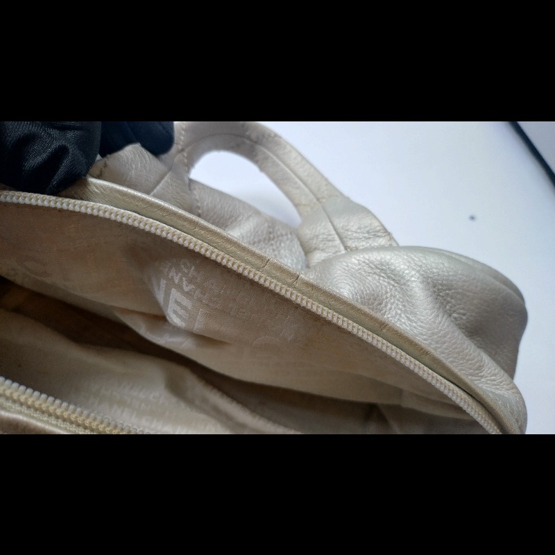 Chanel 銀色軟皮革抓皺手提波士頓包-17