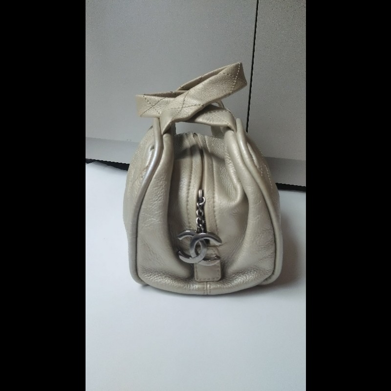 Chanel 銀色軟皮革抓皺手提波士頓包-26