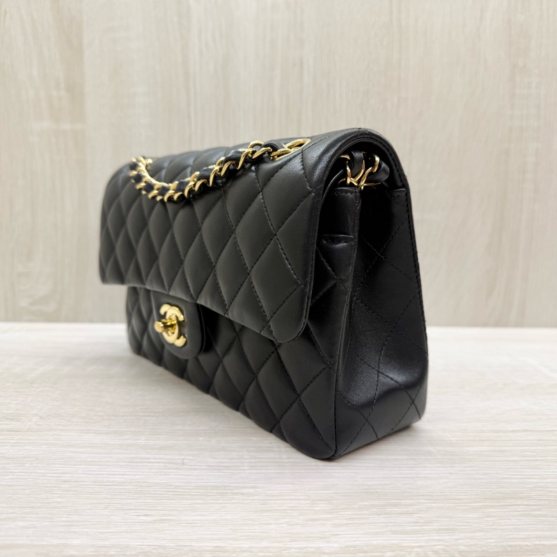 Chaenl 絕對主場✨黑金羊皮COCO23 /A01113-3