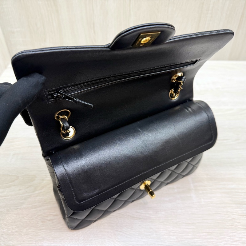 Chaenl 絕對主場✨黑金羊皮COCO23 /A01113-12