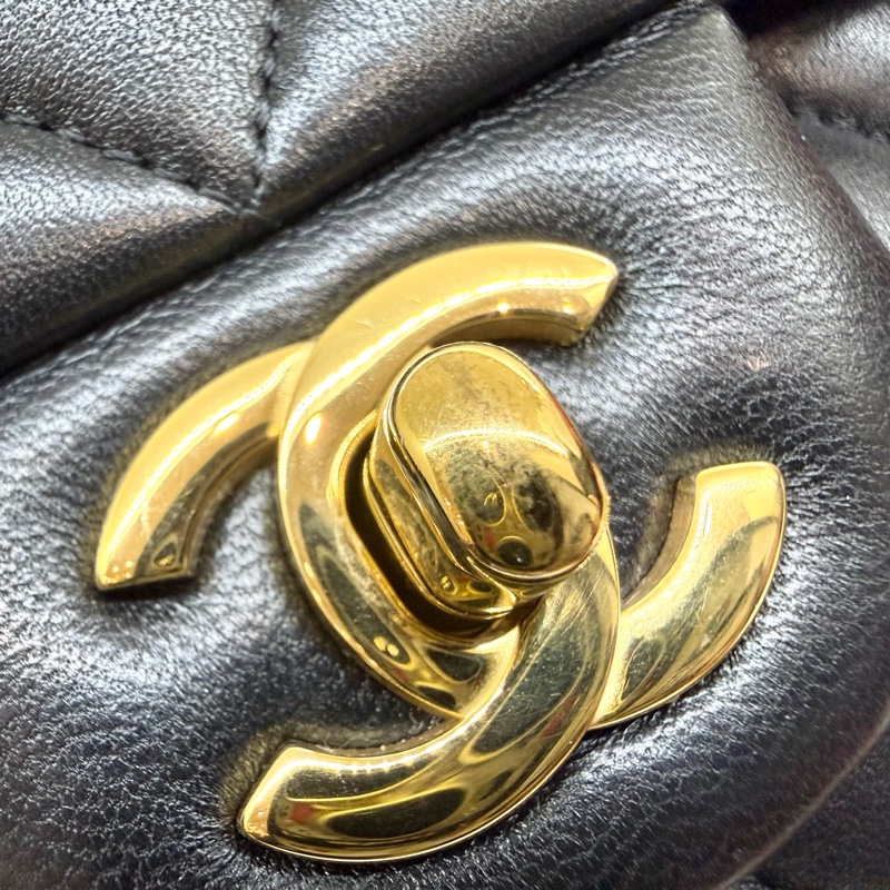 Chaenl 絕對主場✨黑金羊皮COCO23 /A01113-17