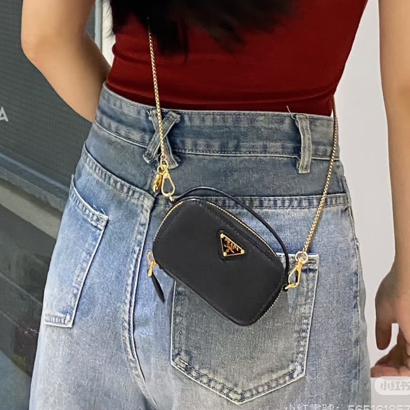 最低價‼️Prada普拉達黑金鏈條斜挎包單肩包-0