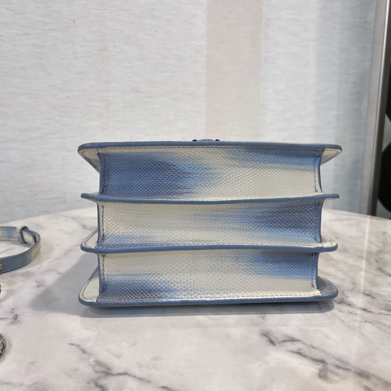 Bvlgari 白藍漸層水蛇皮水藍琺瑯蛇頭下蓋手提肩背包-2