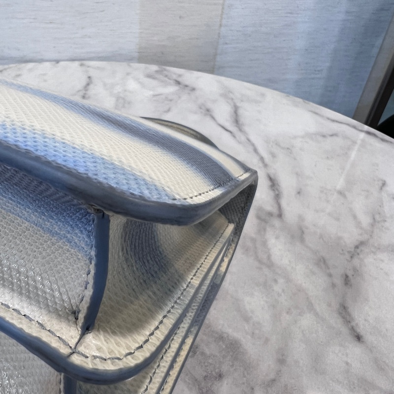 Bvlgari 白藍漸層水蛇皮水藍琺瑯蛇頭下蓋手提肩背包-8