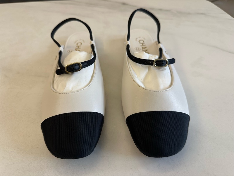 Chanel 後繫帶雙色瑪麗珍鞋-0