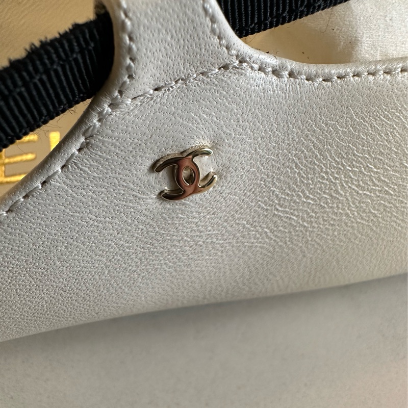 Chanel 後繫帶雙色瑪麗珍鞋-8