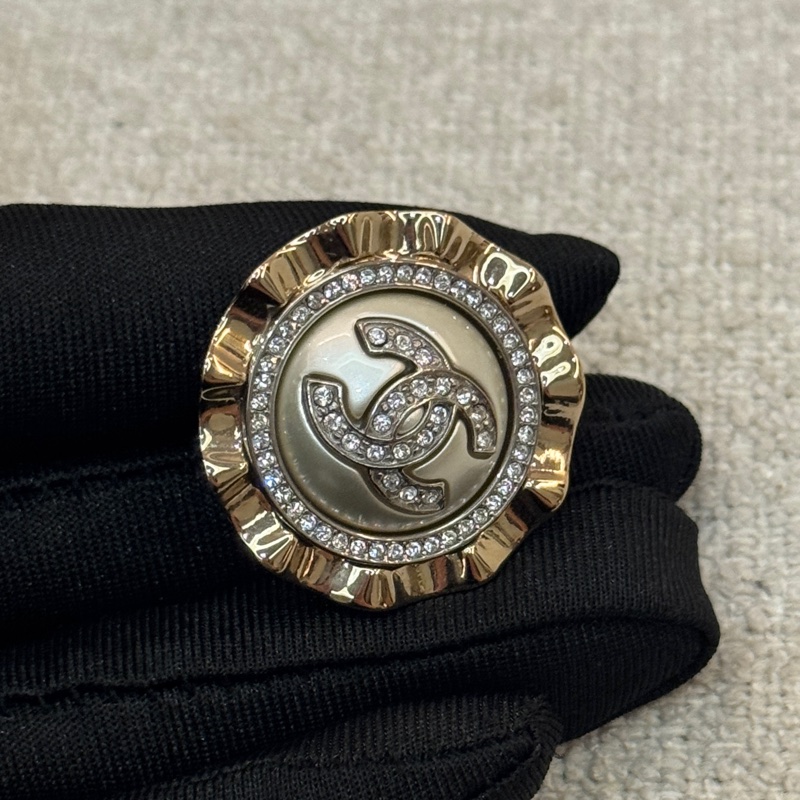 Chanel 太陽花耳針-3