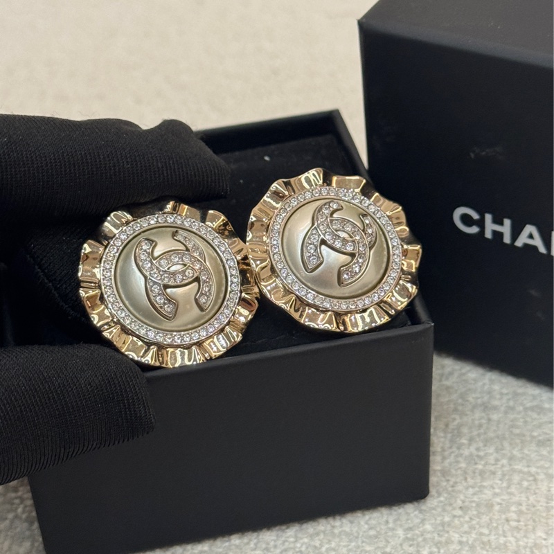 Chanel 太陽花耳針-5