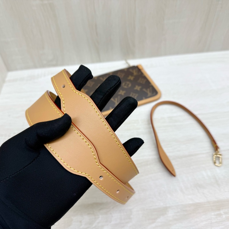 LV 全新✨原花CarryAll PM肩側背包M46203-14
