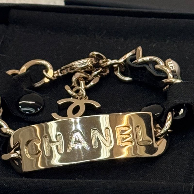 Chanel 皮穿練手環-9