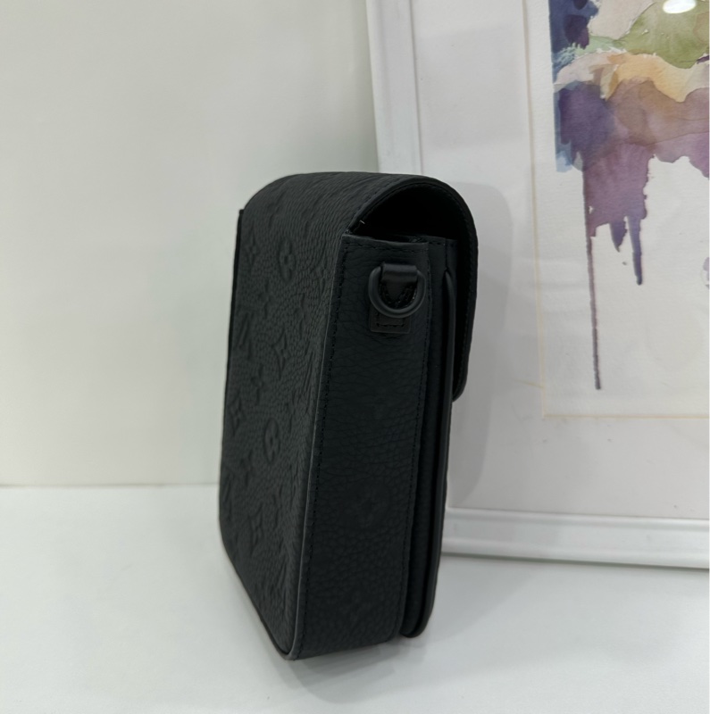 LV 路易威登 s-lock vertical 磁吸扣 手機包 全皮 黑花 晶片-3