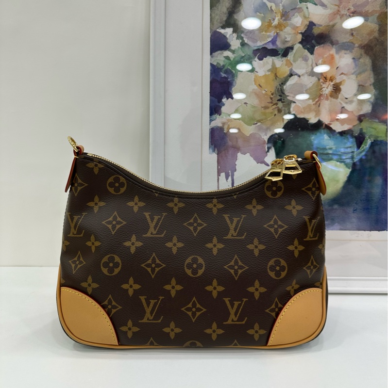 LV 黃牛角 Boulogne 老花牛角包,晶片款-1
