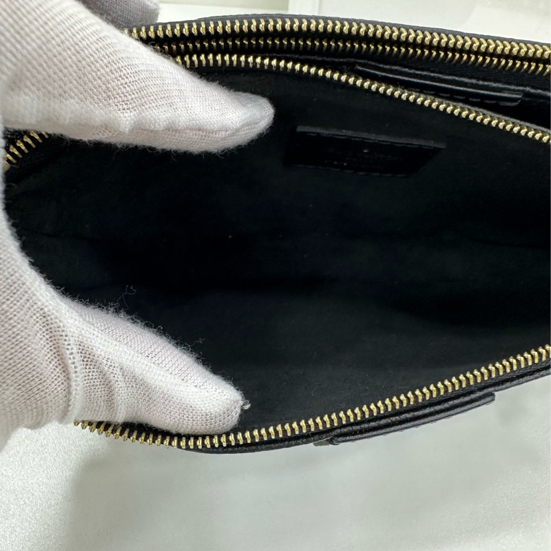 LV黑色老花粒面壓紋牛皮四合一晶片款-6