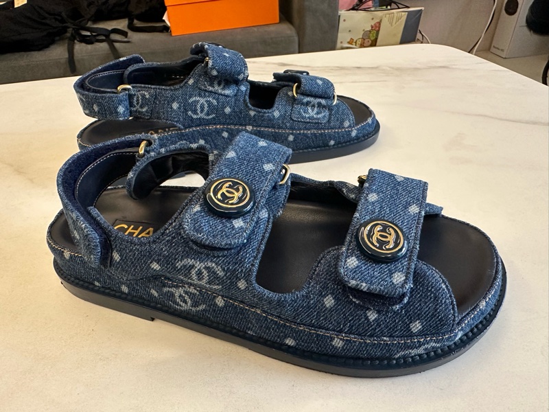 Chanel 藍色牛仔涼鞋-1