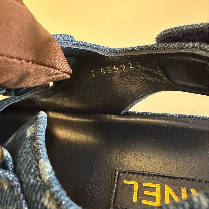 Chanel 藍色牛仔涼鞋-6