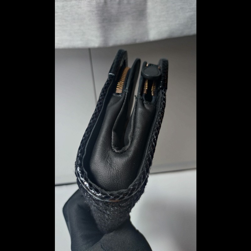 BV 金釦黑毛線編織大手拿包-10