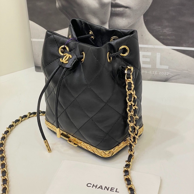 Chanel  香奈兒22smini水桶包黑金二合一mini水桶、卡包-3