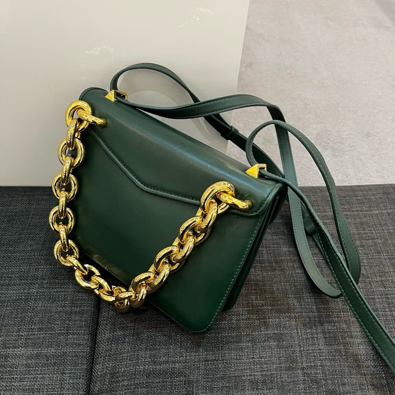 Bottega Veneta mount bag ( Green )-1