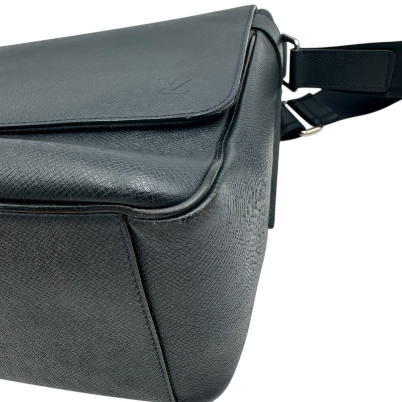 【美收精品】LOUIS VUITTON 黑色單肩包 C-265【隔月月中將轉賣至日本 上架期限30天】-5