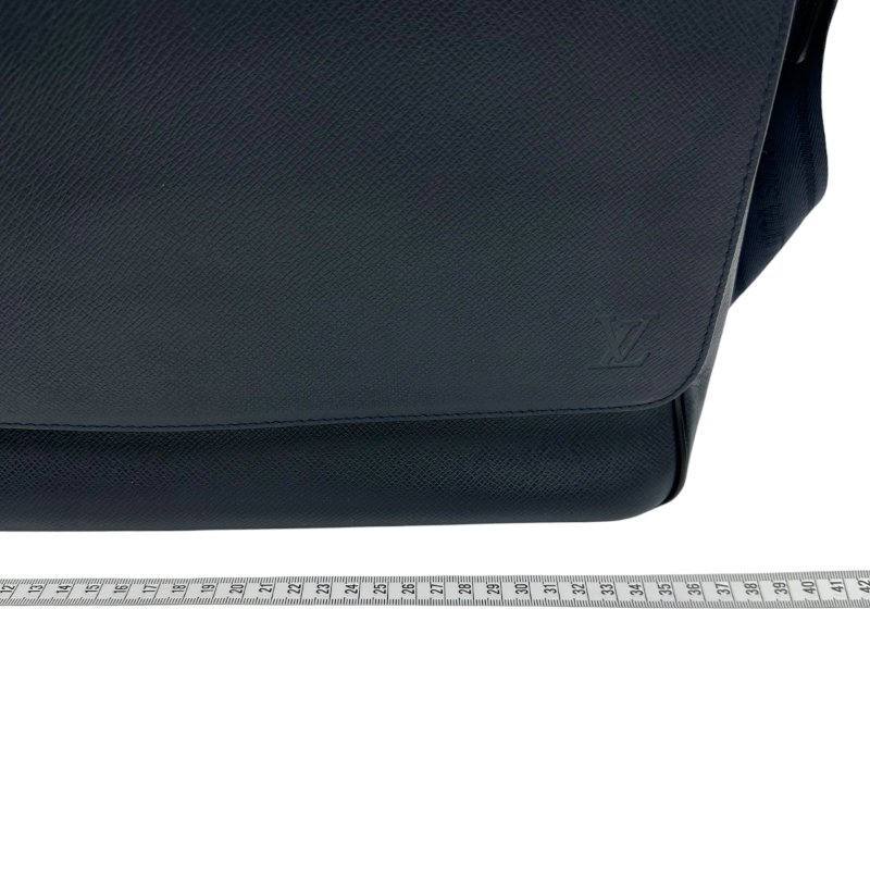 【美收精品】LOUIS VUITTON 黑色單肩包 C-265【隔月月中將轉賣至日本 上架期限30天】-14