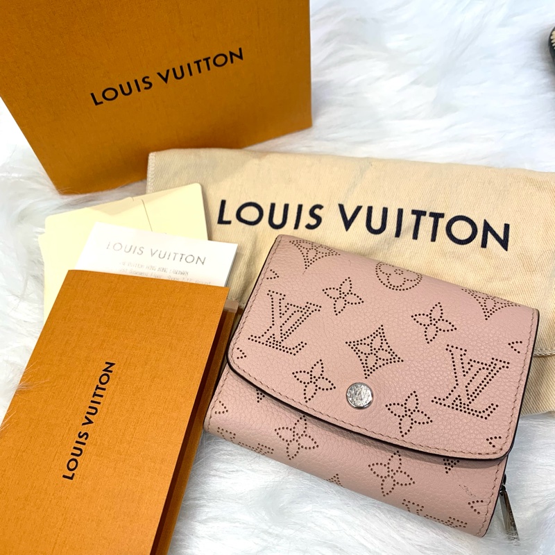 LV老花 Mono-Mahina Short Wallet 粉色短錢包-0