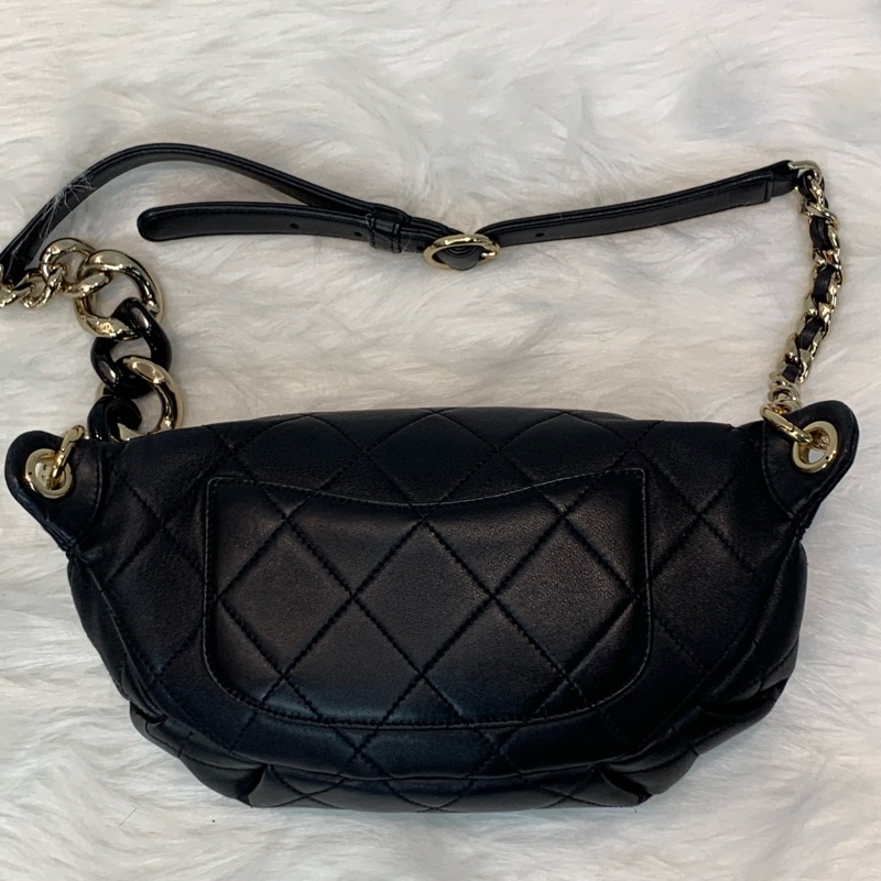 罕有風靡全球Chanel黑色小羊皮腰包-2