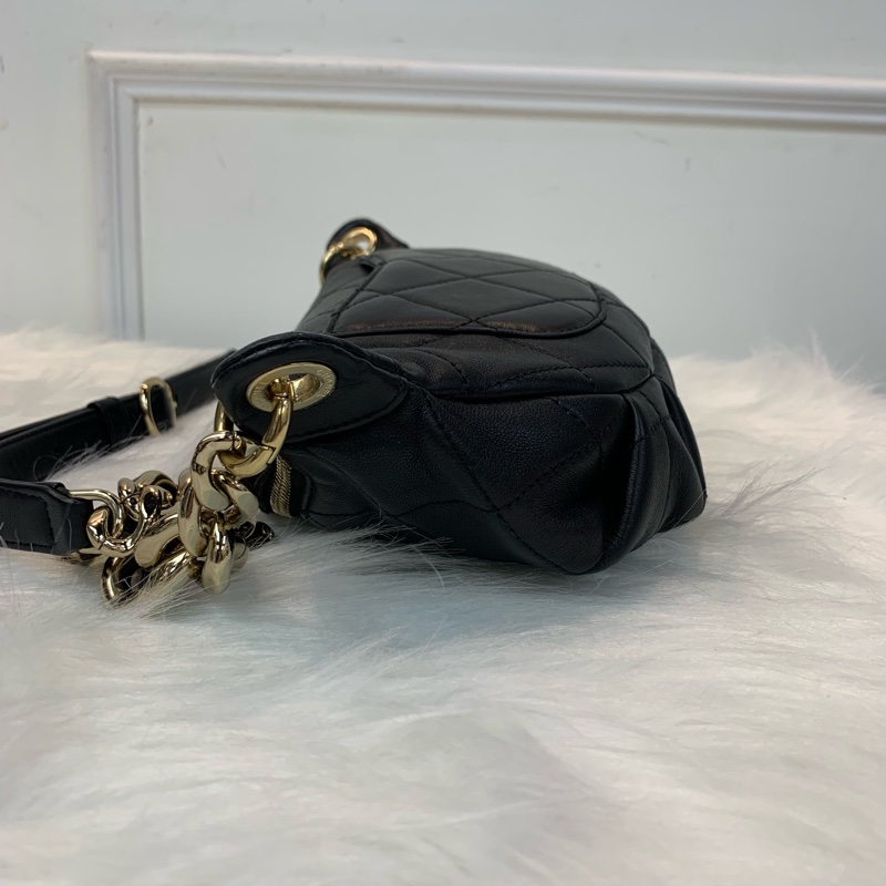罕有風靡全球Chanel黑色小羊皮腰包-5