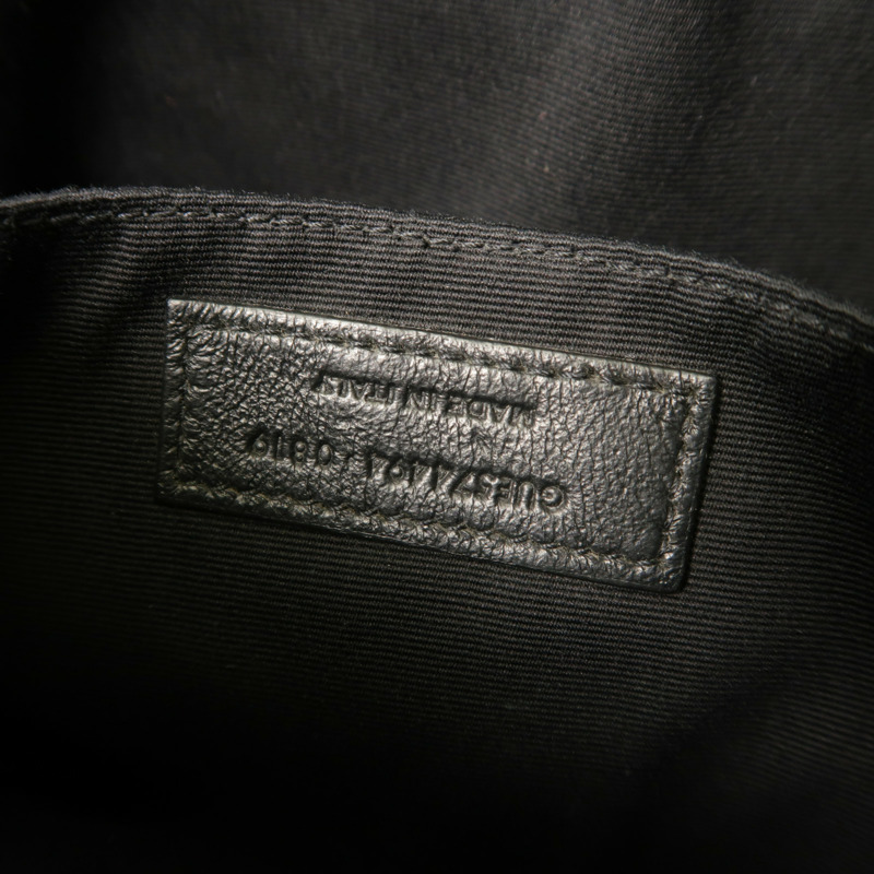 SAINT LAURENT 牛皮皮革Lou Camera Bag銀扣肩背袋-6