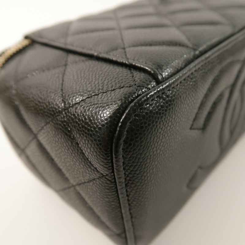 CHANEL 牛皮皮革Vanity Case金扣鏈帶肩背袋-13