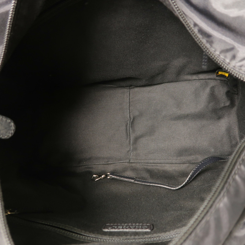 CHANEL 尼龍Shoulder Bag銀扣肩背袋-4