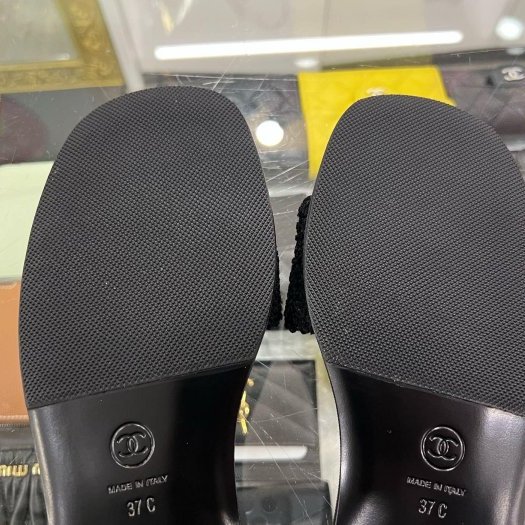 東區正精品㊣CHANEL G45499全新香奈兒黑色山茶花全皮金雙C涼鞋拖鞋 37號 RZ6302-7