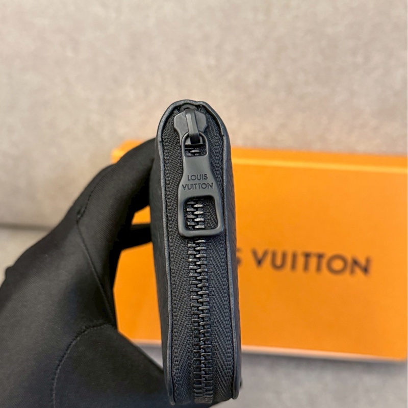 LV黑壓紋拉鍊長夾-2