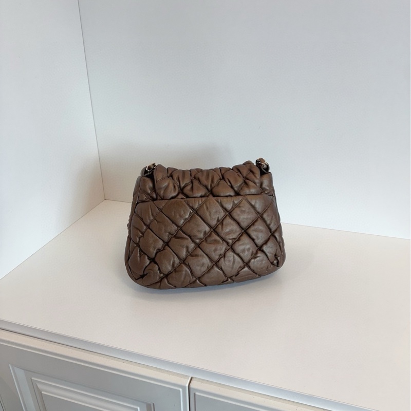 Chanel 香奈兒 古銅金泡芙全皮 腋下單肩包 尺寸約29*23  手感柔軟 厚實肩托-2