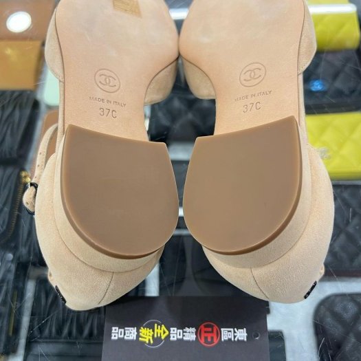 東區正精品㊣CHANEL G38256全新香奈兒駝色麂皮黑頭帆布小雙C涼鞋平底鞋 37號 RZ6304-4