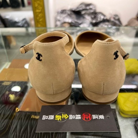東區正精品㊣CHANEL G38256全新香奈兒駝色麂皮黑頭帆布小雙C涼鞋平底鞋 37號 RZ6304-5