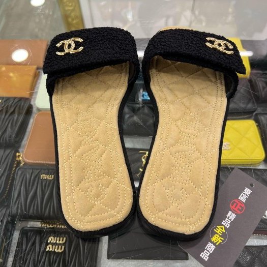 東區正精品㊣CHANEL G45038 全新香奈兒黑色絨毛金雙C涼鞋拖鞋 37號 RZ6305-1