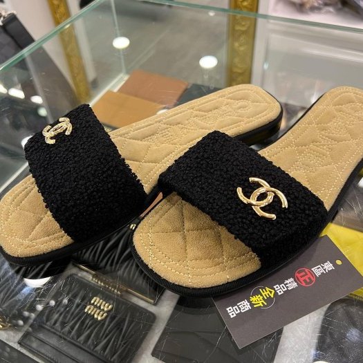 東區正精品㊣CHANEL G45038 全新香奈兒黑色絨毛金雙C涼鞋拖鞋 37號 RZ6305-3