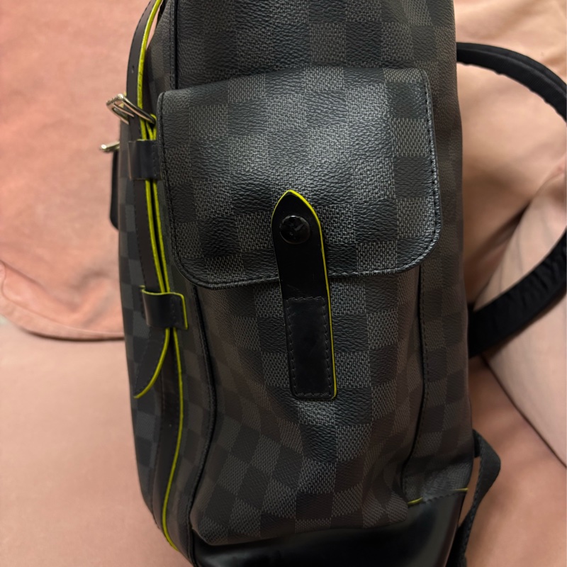 Louis Vuitton Christopher PM Damier Graphite 綠邊季節款 LV 男後背包-4
