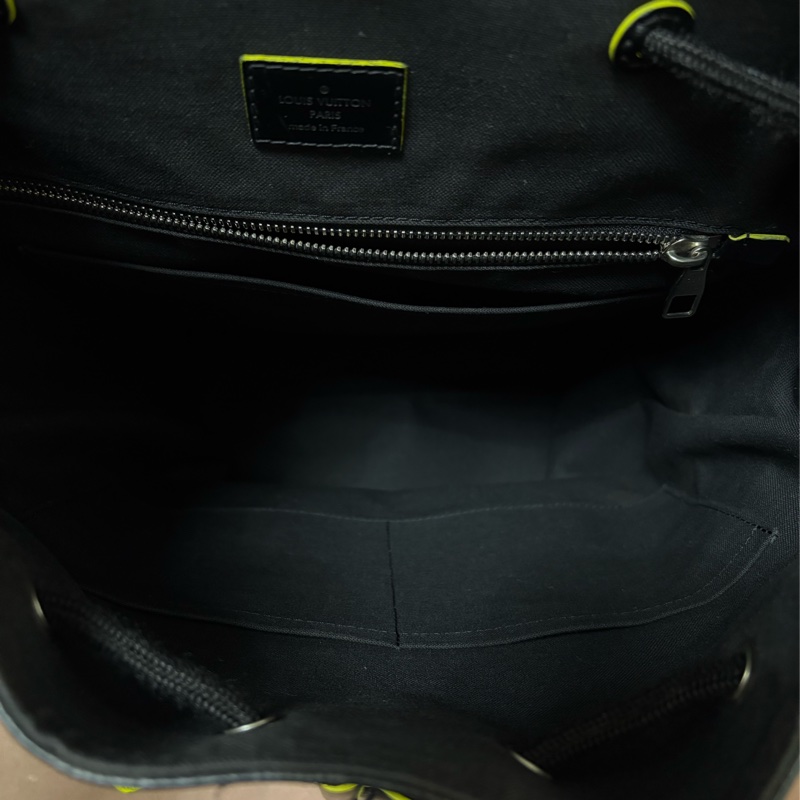 Louis Vuitton Christopher PM Damier Graphite 綠邊季節款 LV 男後背包-7