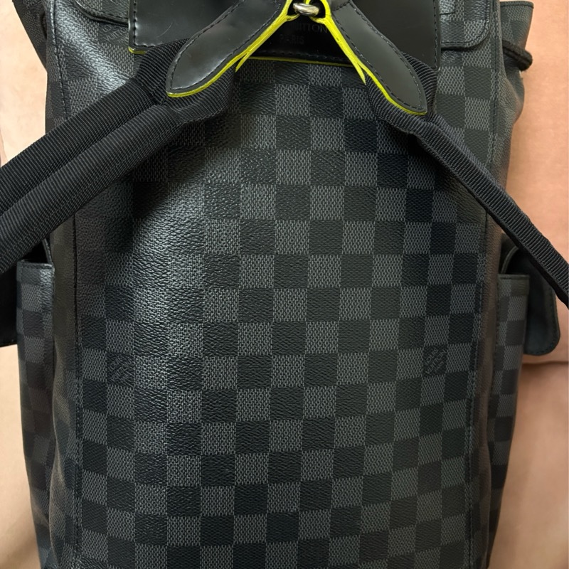 Louis Vuitton Christopher PM Damier Graphite 綠邊季節款 LV 男後背包-10