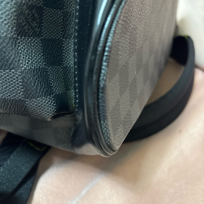 Louis Vuitton Christopher PM Damier Graphite 綠邊季節款 LV 男後背包-13