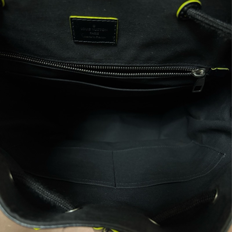 Louis Vuitton Christopher PM Damier Graphite 綠邊季節款 LV 男後背包-16