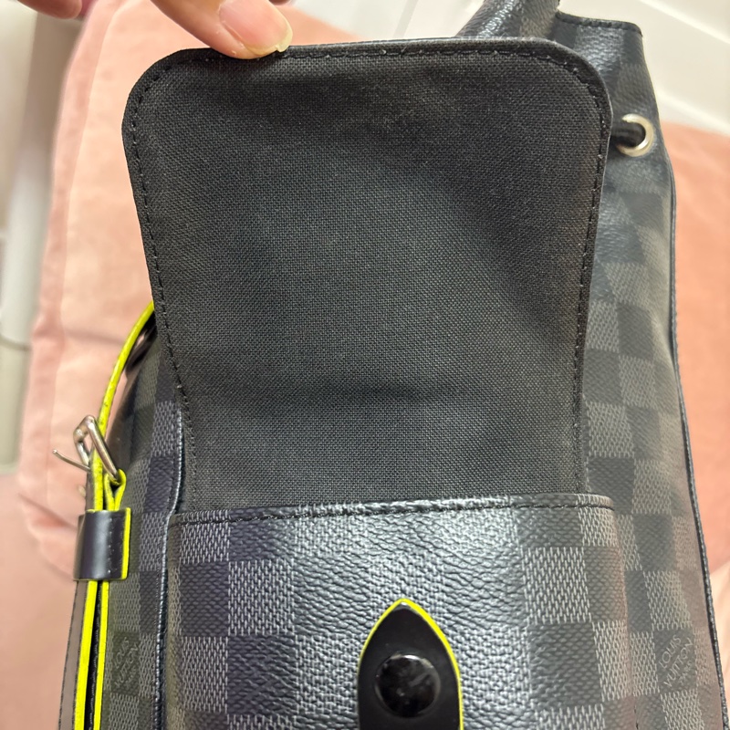 Louis Vuitton Christopher PM Damier Graphite 綠邊季節款 LV 男後背包-18