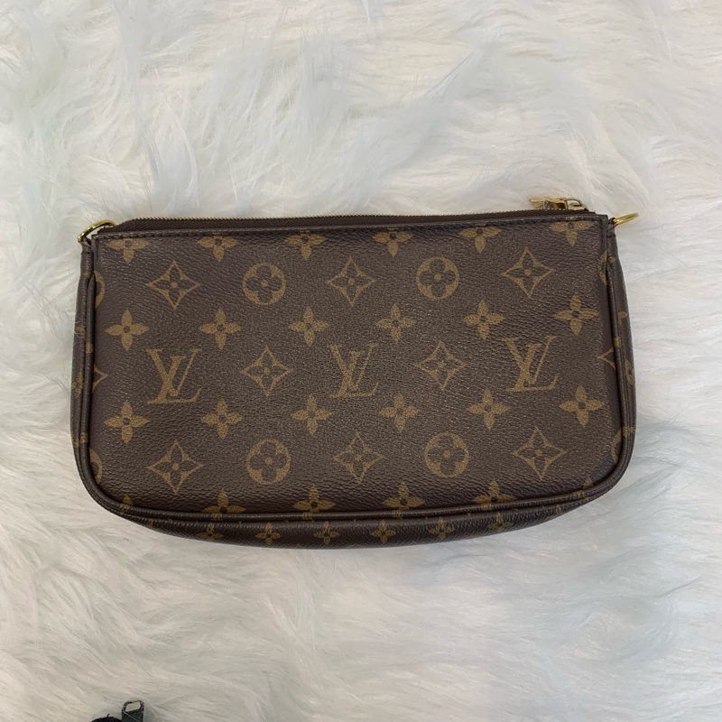 LV老花五合一金扣手挽肩背棕色包-4