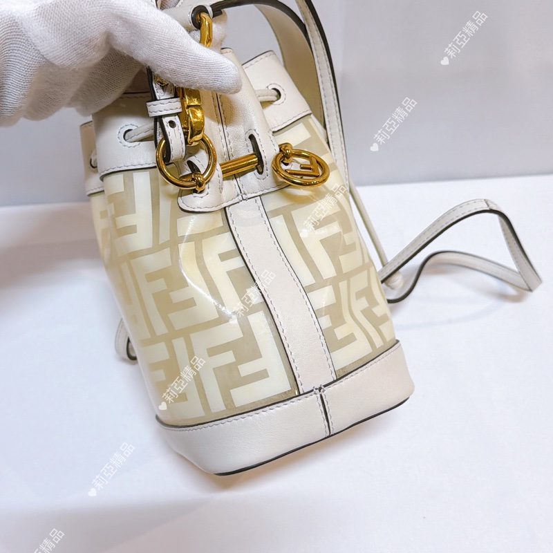 莉亞精品♡ Fendi 白老花水桶包二手美包-4