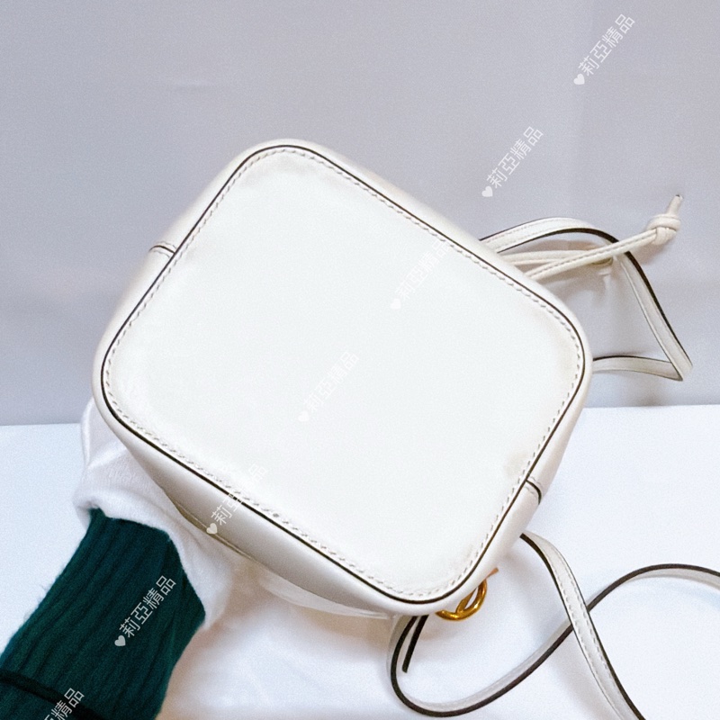 莉亞精品♡ Fendi 白老花水桶包二手美包-5